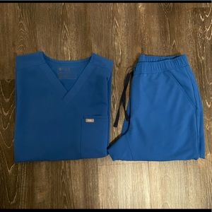 FIGS Men’s Royal Blue Scrub Set Size Medium
